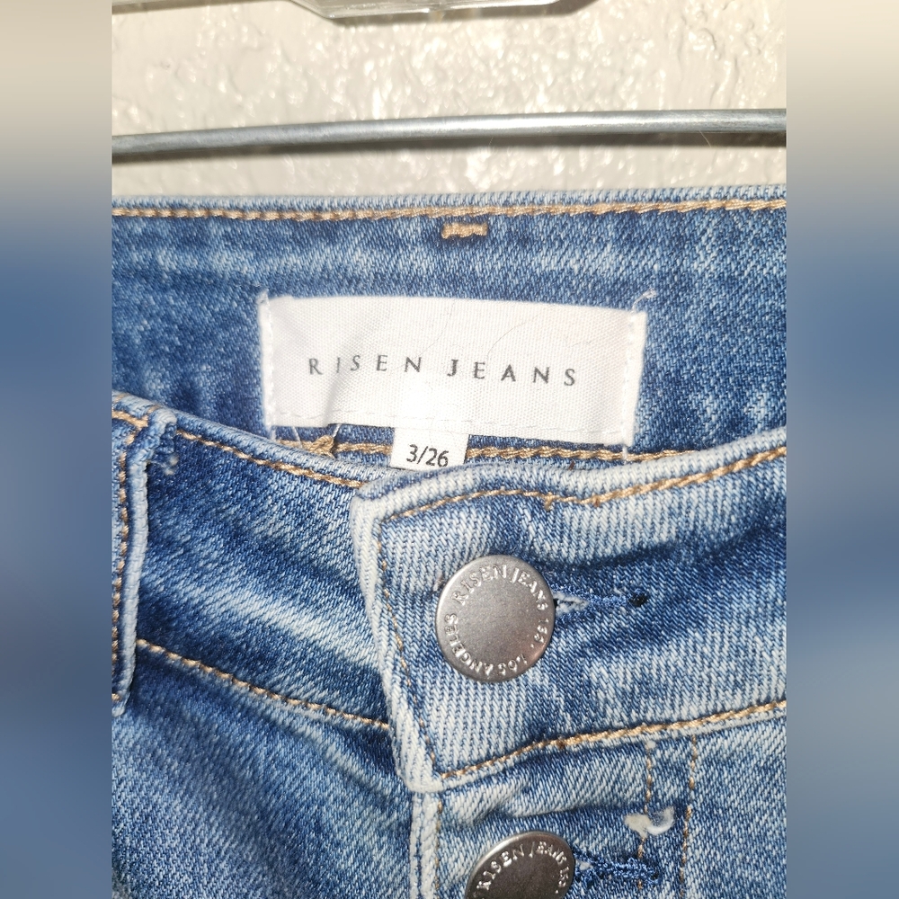 NWT Risen "Button Fly High Rise Straight Leg" Light Distressing Light Wash 3/26 - Picture 4 of 11